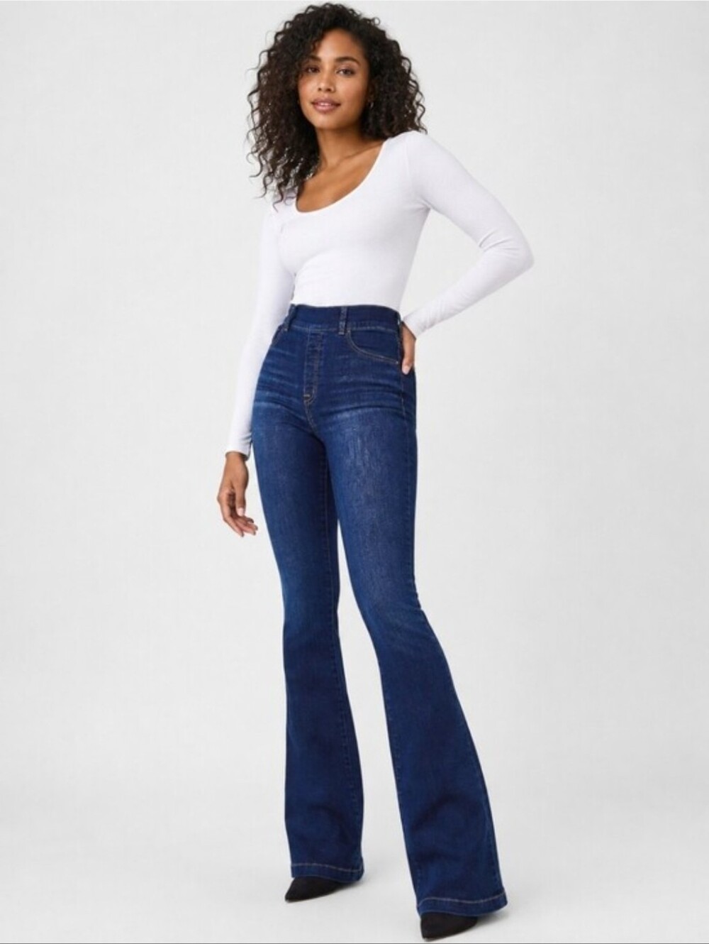 ❤️ SPANX HIGH RISE FLARE SHAPWEAR JEANS, MP - MEDIUM PETITE (6/28P -8/29P)